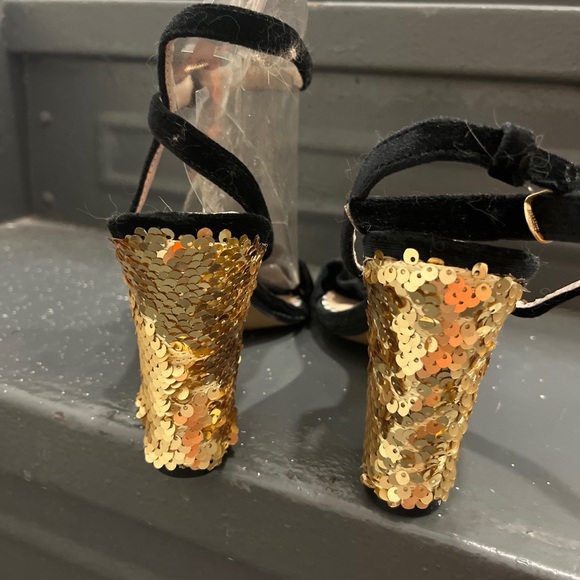 Betsey Johnson Iliana BlackRuffle Ankle Velvet Sequin Block Heels Size 7… - Picture 7 of 15